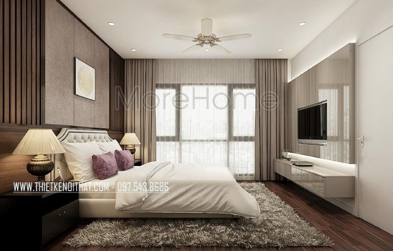 Cửa kính lớn cùng rèm 2 lớp giúp không gian luôn thông thoáng bên cạnh đó, đồ nội thất hiện đại sang trọng càng làm tăng thêm sự sang trọng, đẳng cấp cho phòng ngủ master.